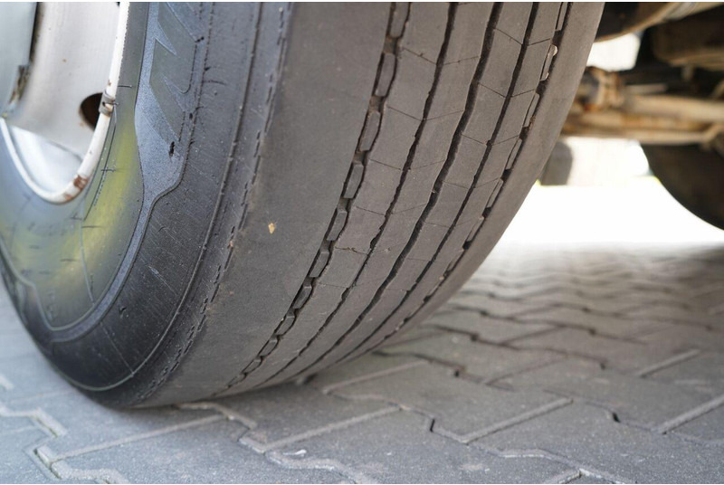 Tractor unit Renault C 430 / RETARDER / HYDRAULIKA / PTO /  NISKA KABINA / SPROWADZON: picture 16 Tractor unit Renault C 430 / RETARDER / HYDRAULIKA / PTO /  NISKA KABINA / SPROWADZON: picture 16