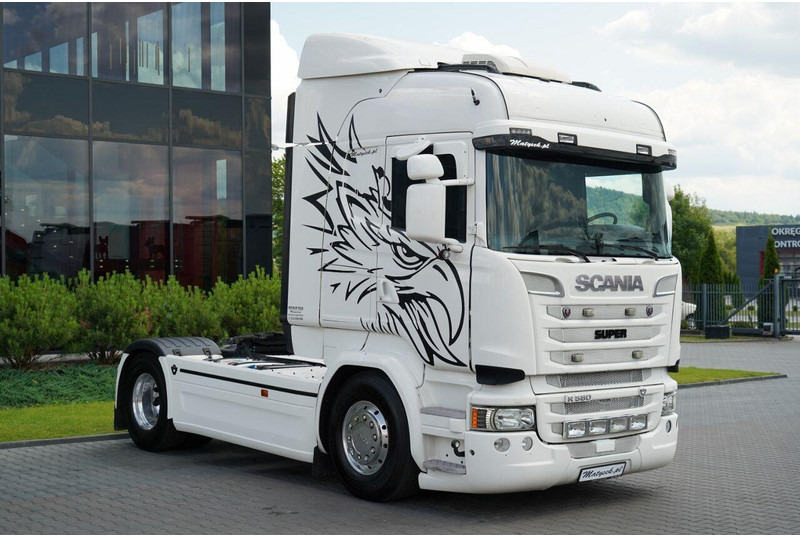 Scania R 580 / V8 / RETARDER / FULL AIRMATIC / I-PARK COOL/ SKÓRY / OPO - Tractor unit: picture 2 Scania R 580 / V8 / RETARDER / FULL AIRMATIC / I-PARK COOL/ SKÓRY / OPO - Tractor unit: picture 2
