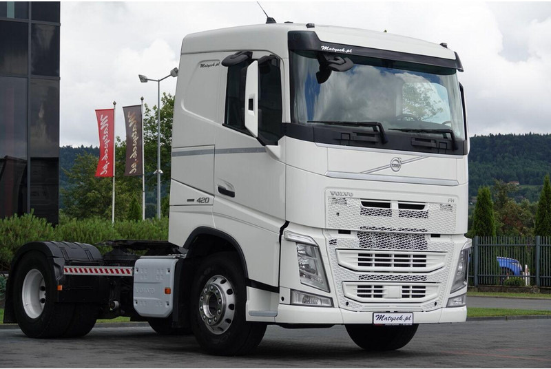 Volvo FH 420 / 13 L / PEŁNY ADR / 2017 ROK / NISKA KABINA / SPROWADZON - Tractor unit: picture 2 Volvo FH 420 / 13 L / PEŁNY ADR / 2017 ROK / NISKA KABINA / SPROWADZON - Tractor unit: picture 2