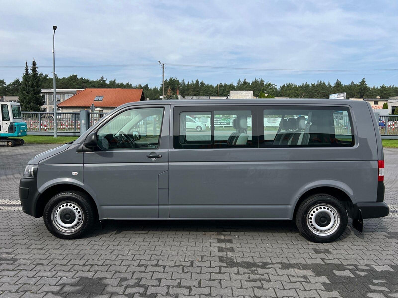 Volkswagen Transporter T5 Brygadówka, Osobowy, 9-miejsc, Jeden Właściciel, - Minibus, People carrier: picture 2 Volkswagen Transporter T5 Brygadówka, Osobowy, 9-miejsc, Jeden Właściciel, - Minibus, People carrier: picture 2