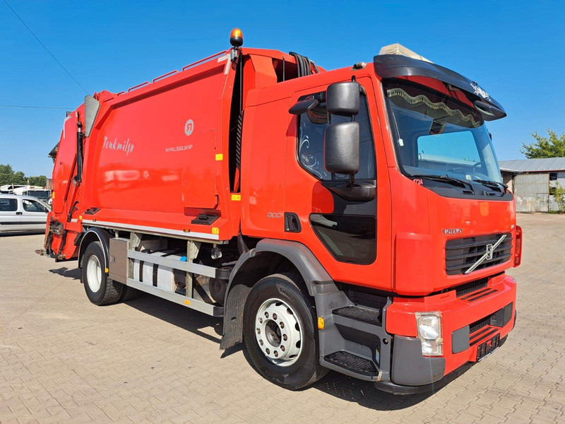 Volvo FE300 - Refuse truck: picture 1 Volvo FE300 - Refuse truck: picture 1