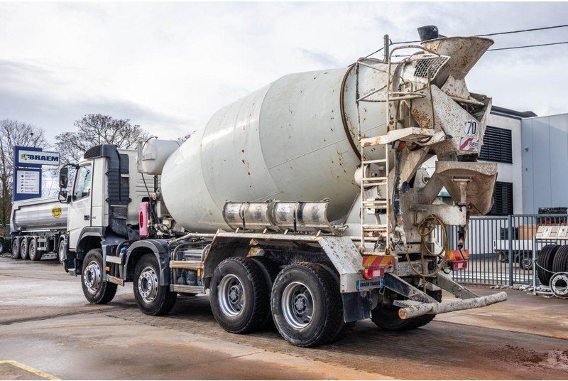 Volvo FMX 410 +LIEBHERR9M³ - Concrete mixer truck: picture 2 Volvo FMX 410 +LIEBHERR9M³ - Concrete mixer truck: picture 2