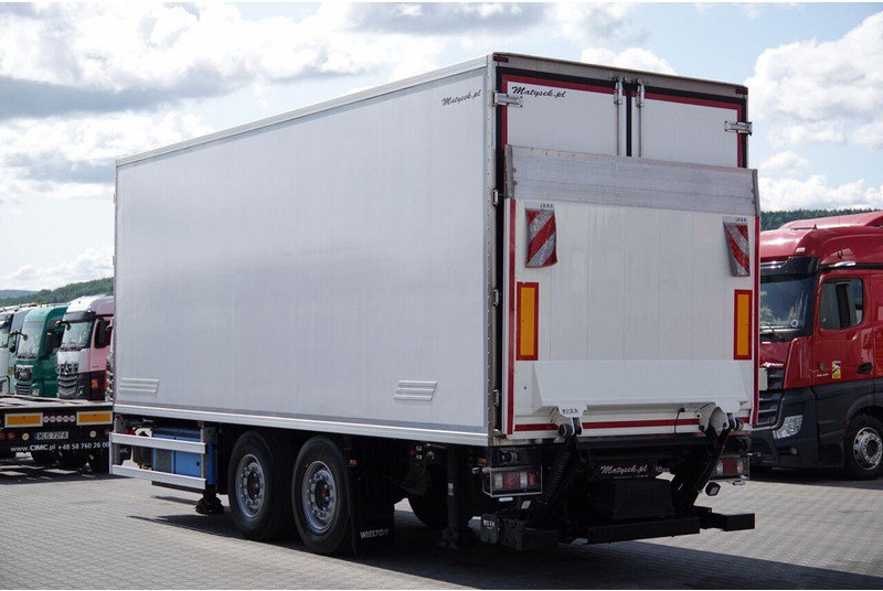 Wielton PRZYCZEPA CHŁODNIA / IGLOOCAR / THERMO KING - FRIGOBLOCK / WINDA - Refrigerated trailer: picture 4 Wielton PRZYCZEPA CHŁODNIA / IGLOOCAR / THERMO KING - FRIGOBLOCK / WINDA - Refrigerated trailer: picture 4