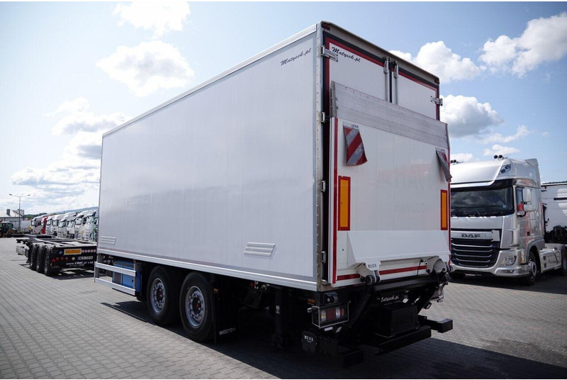 Wielton PRZYCZEPA CHŁODNIA / IGLOOCAR / THERMO KING - FRIGOBLOCK / WINDA - Refrigerated trailer: picture 3 Wielton PRZYCZEPA CHŁODNIA / IGLOOCAR / THERMO KING - FRIGOBLOCK / WINDA - Refrigerated trailer: picture 3