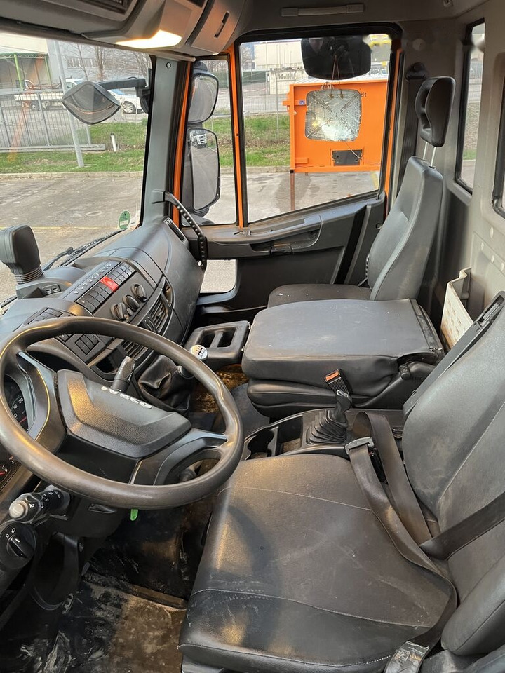 Interior photo 1: Tipper IVECO EuroCargo 80-220