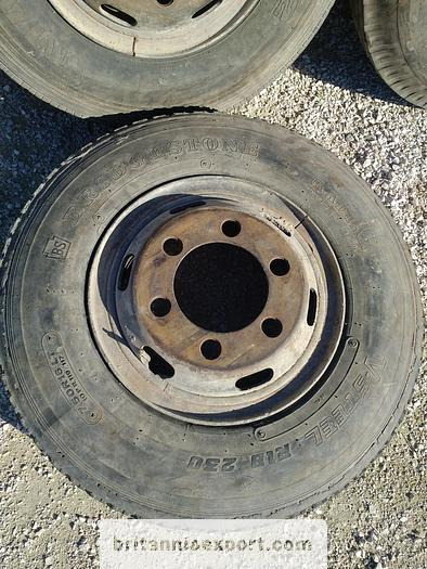 4 x used 7.50-16 LT tyres on 6 studs rims for Toyota Dyna 300 - Wheel and tire package: picture 5 4 x used 7.50-16 LT tyres on 6 studs rims for Toyota Dyna 300 - Wheel and tire package: picture 5