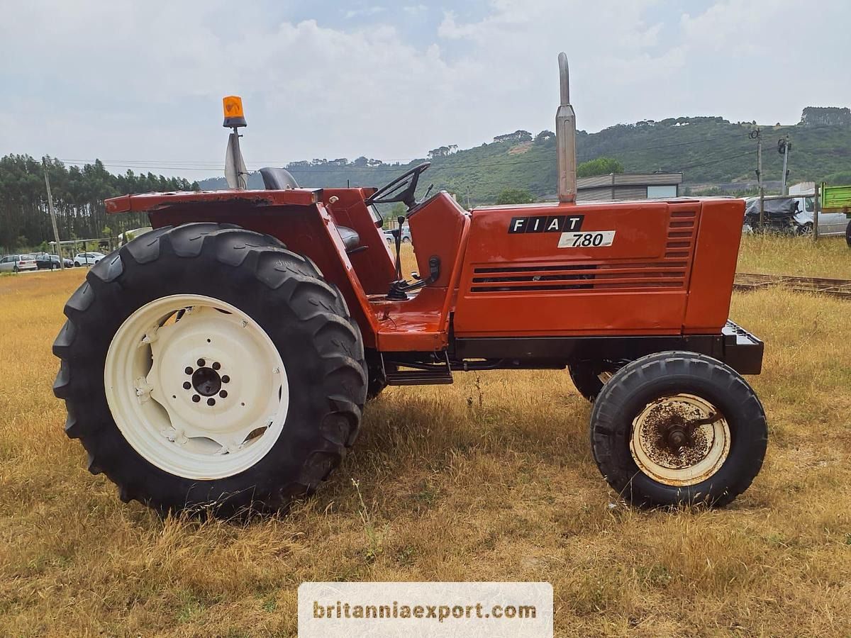 FIAT 780 | 4 cylinder | Oil brakes | Power steering - Farm tractor: picture 3 FIAT 780 | 4 cylinder | Oil brakes | Power steering - Farm tractor: picture 3