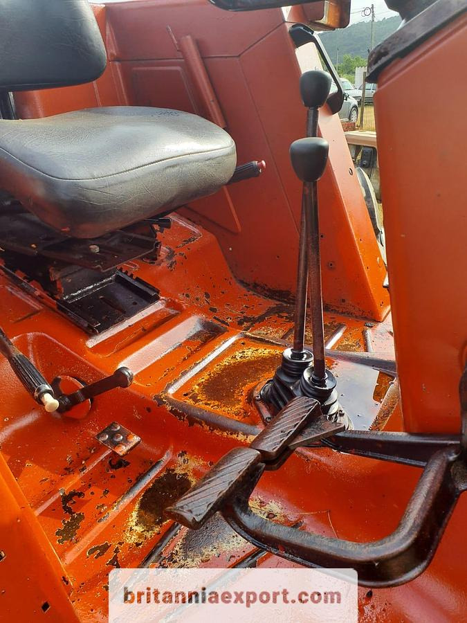 FIAT 780 | 4 cylinder | Oil brakes | Power steering - Farm tractor: picture 5 FIAT 780 | 4 cylinder | Oil brakes | Power steering - Farm tractor: picture 5