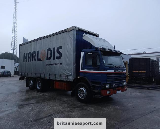 SCANIA P 93M 250 | 6X2 8 tyres | Manual injector pump | - Curtain side truck: picture 2 SCANIA P 93M 250 | 6X2 8 tyres | Manual injector pump | - Curtain side truck: picture 2
