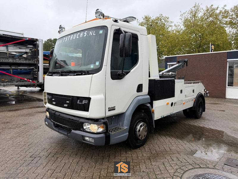 DAF FA LF45 EURO 3 - MANUAL - TOWTRUCK/AFSLEPER/ABSCHLEPP - BELGIUM TRUCK - TUV/APK 06/2026 - TOP! - Tow truck: picture 1 DAF FA LF45 EURO 3 - MANUAL - TOWTRUCK/AFSLEPER/ABSCHLEPP - BELGIUM TRUCK - TUV/APK 06/2026 - TOP! - Tow truck: picture 1