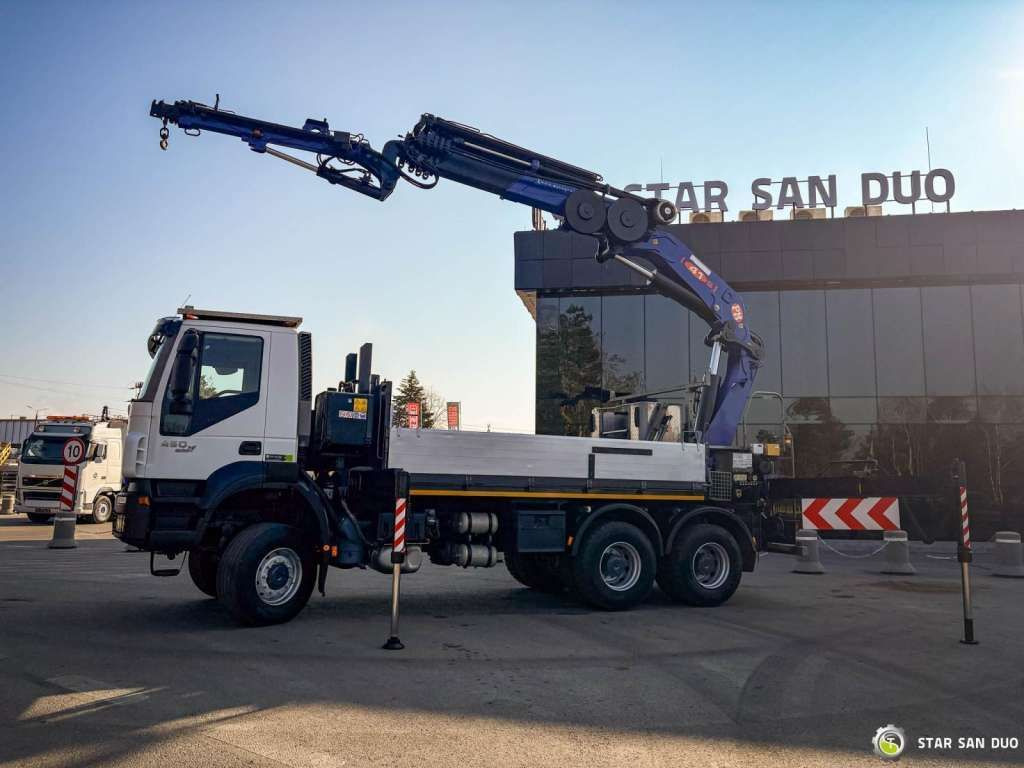 Iveco  TRAKKER 450  6x6 PM41S FLY JIB Crane Kipper - Crane truck: picture 5 Iveco  TRAKKER 450  6x6 PM41S FLY JIB Crane Kipper - Crane truck: picture 5