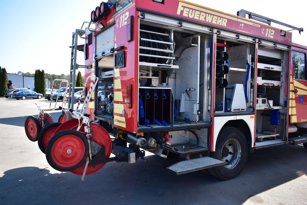 Fire engine MAN 4x4 Firetruck Feuerwehr DOKA Expedition Camper: picture 15 Fire engine MAN 4x4 Firetruck Feuerwehr DOKA Expedition Camper: picture 15