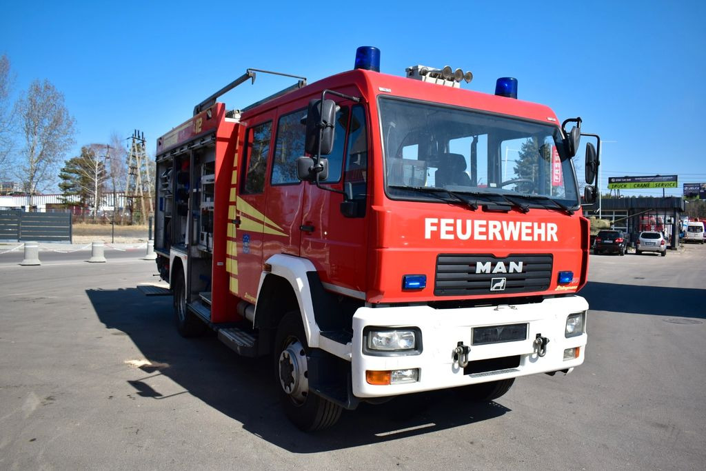 Fire engine MAN 4x4 Firetruck Feuerwehr DOKA Expedition Camper: picture 11 Fire engine MAN 4x4 Firetruck Feuerwehr DOKA Expedition Camper: picture 11