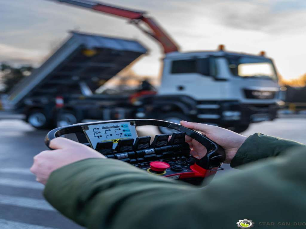 MAN  TGS 26.360 6x6 PALFINGER PK 18001 EH Crane Kipe - Crane truck: picture 5 MAN  TGS 26.360 6x6 PALFINGER PK 18001 EH Crane Kipe - Crane truck: picture 5