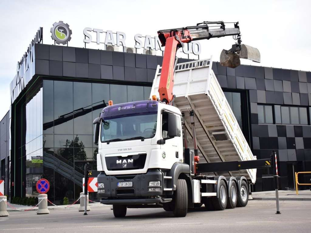 MAN  TGS 35.400 8X4 PALFINGER PK 33002 CRANE KIPPER - Tipper: picture 2 MAN  TGS 35.400 8X4 PALFINGER PK 33002 CRANE KIPPER - Tipper: picture 2