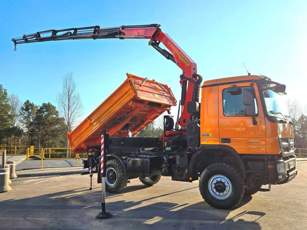 Mercedes-Benz ACTROS 1841 4x4 PALFINGER PK 22002 CRANE KIPER - Crane truck, Tipper: picture 2 Mercedes-Benz ACTROS 1841 4x4 PALFINGER PK 22002 CRANE KIPER - Crane truck, Tipper: picture 2