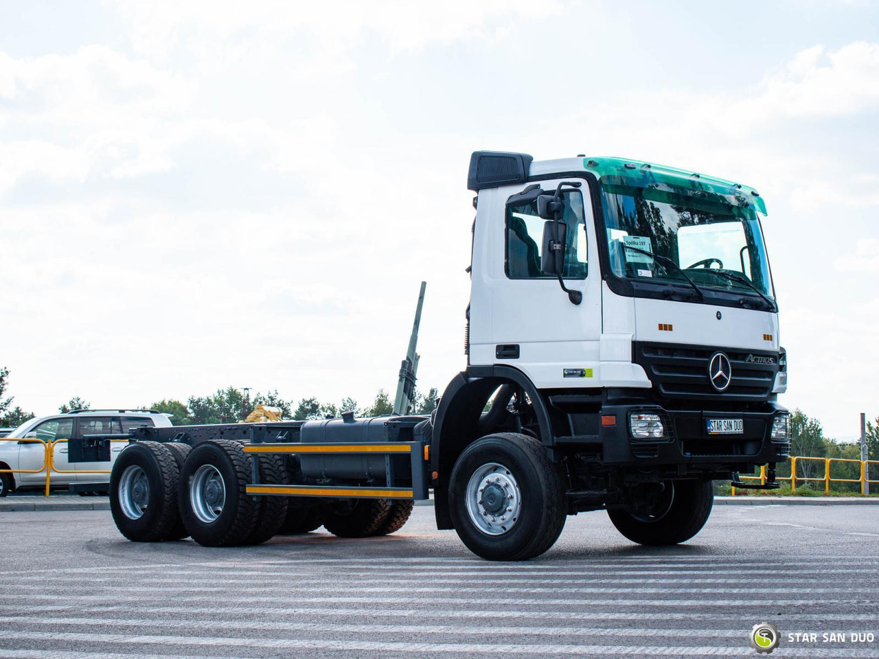 - Cab chassis truck: picture 2 - Cab chassis truck: picture 2