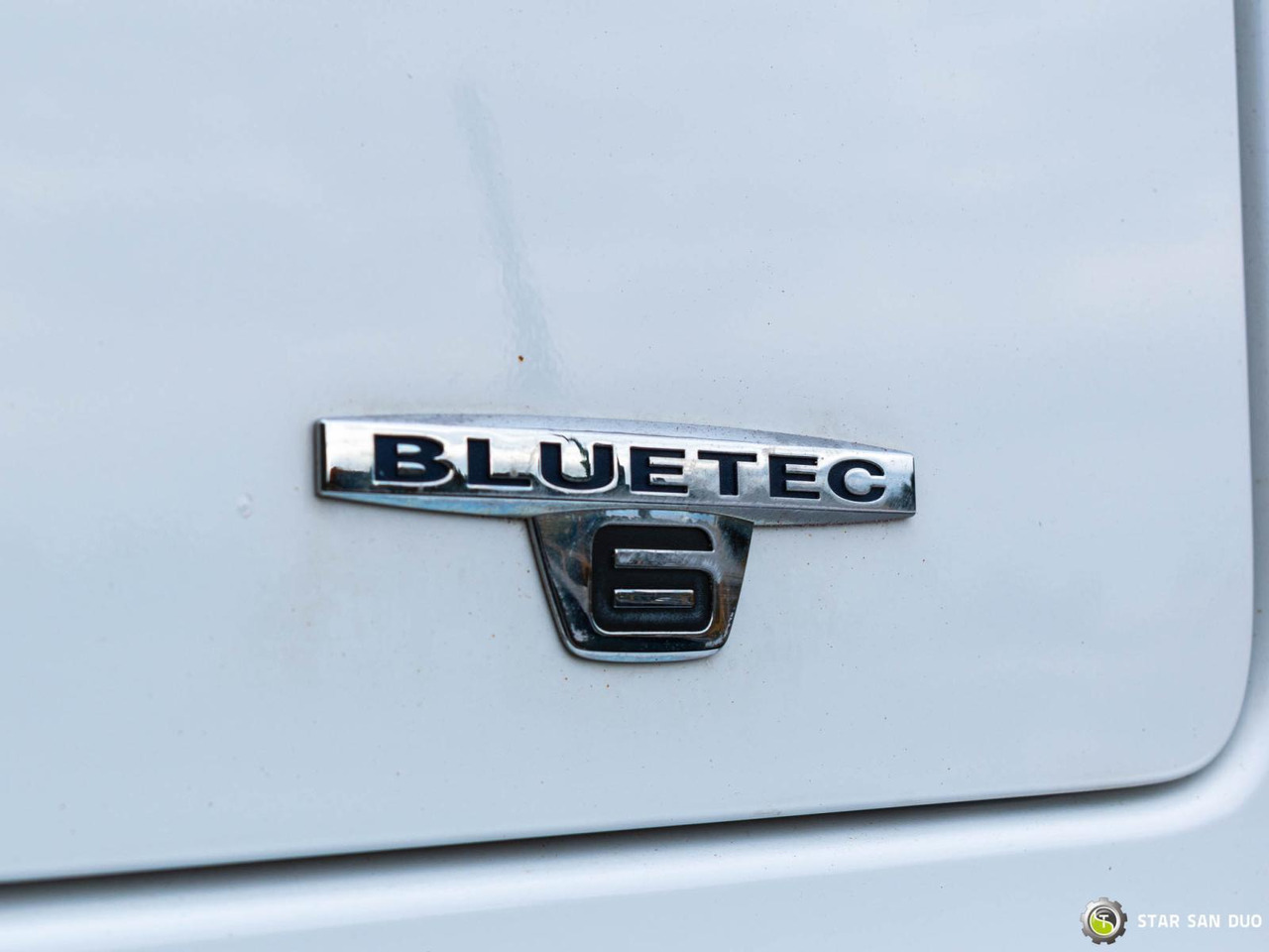 - Crane truck: picture 2 - Crane truck: picture 2