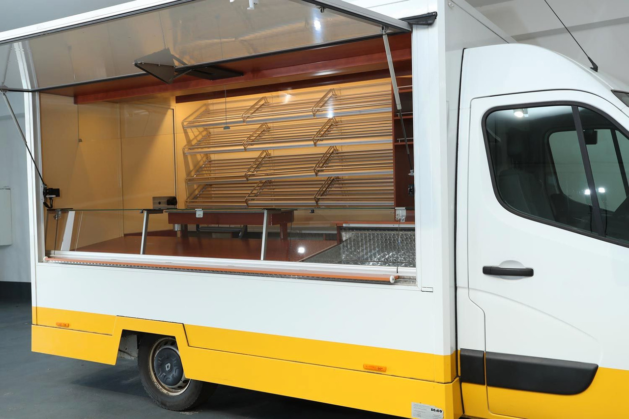 Renault Master - Food truck: picture 4 Renault Master - Food truck: picture 4