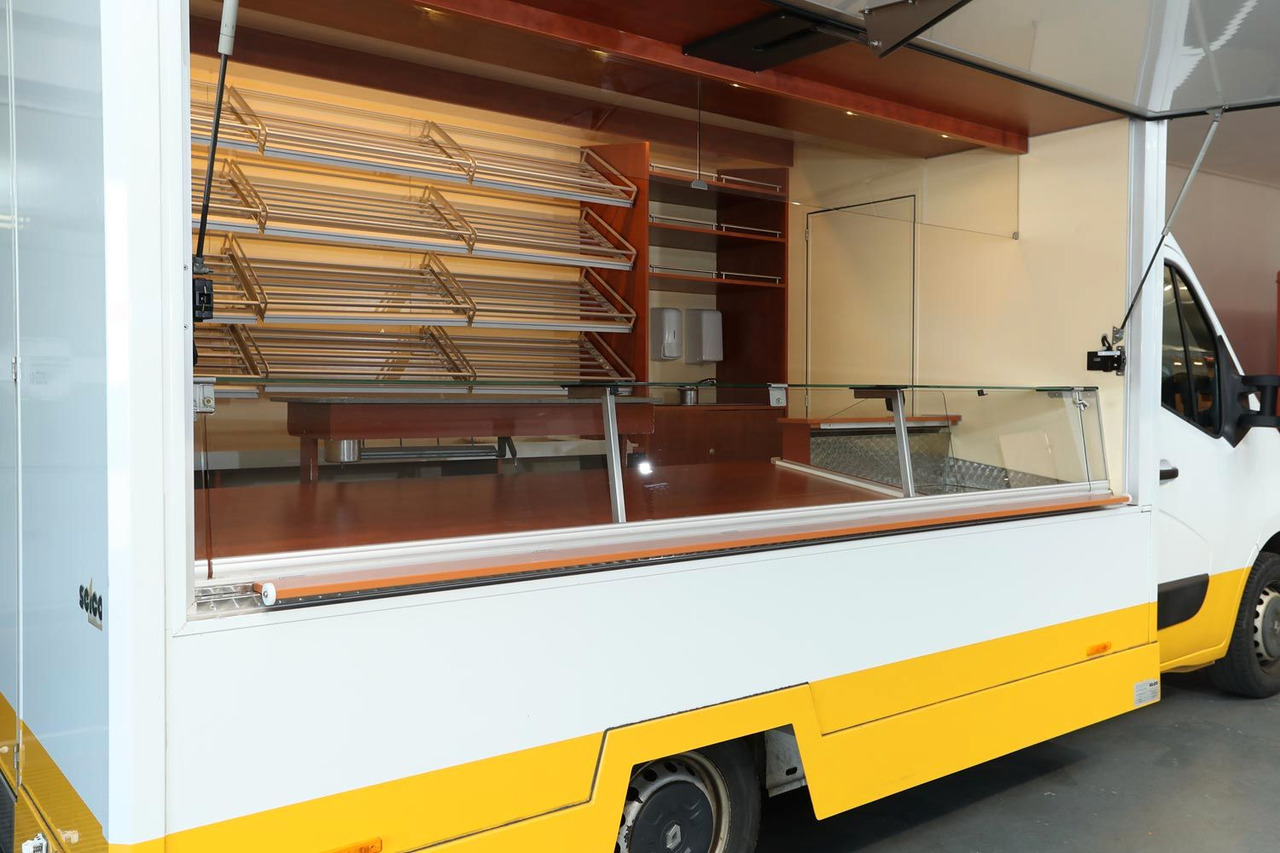 Renault Master - Food truck: picture 3 Renault Master - Food truck: picture 3