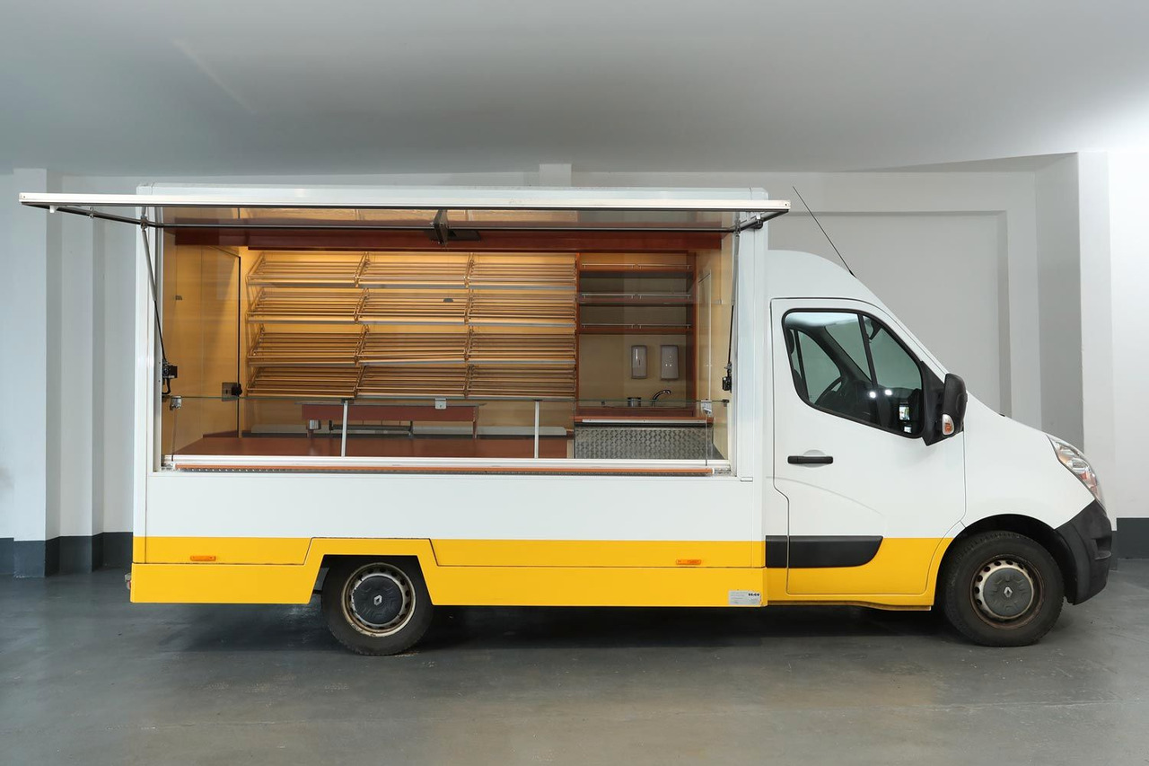 Renault Master - Food truck: picture 2 Renault Master - Food truck: picture 2