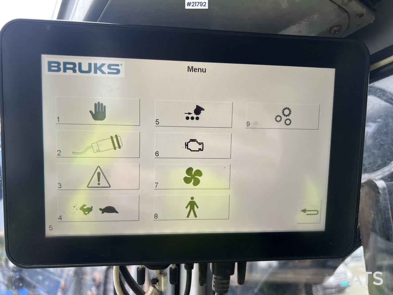 Wood chipper Bruks 806st Bio tre kverner m/ Epsilon palfinger m120l97 tømmerkrane: picture 36 Wood chipper Bruks 806st Bio tre kverner m/ Epsilon palfinger m120l97 tømmerkrane: picture 36