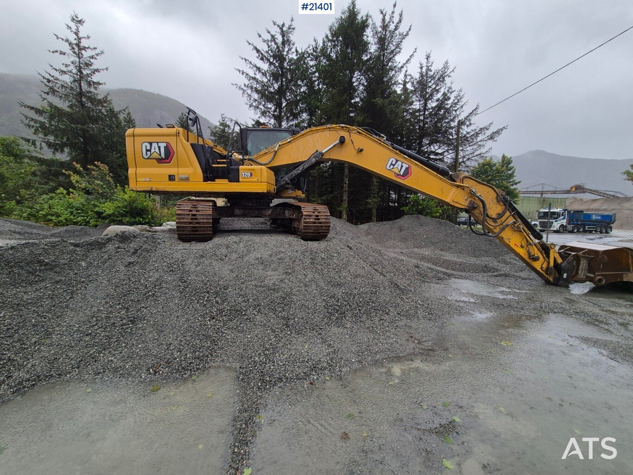 CAT 320 - Crawler excavator: picture 1 CAT 320 - Crawler excavator: picture 1