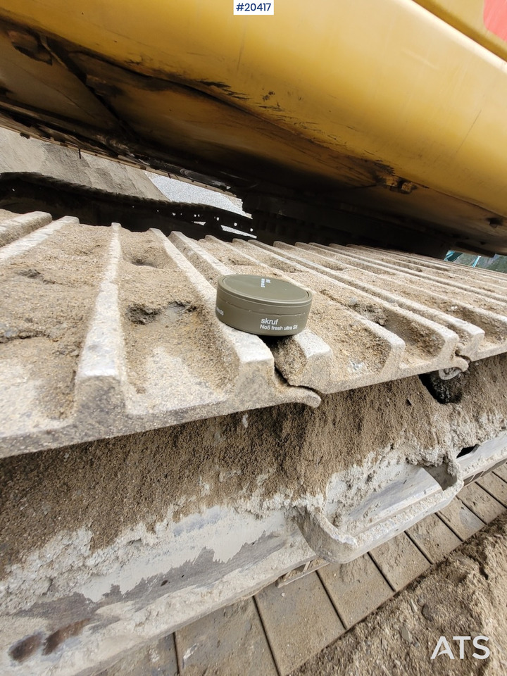 Excavator Caterpillar 330F: picture 17