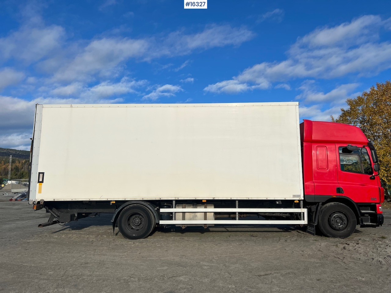 DAF CF75.360 - Box truck: picture 4 DAF CF75.360 - Box truck: picture 4