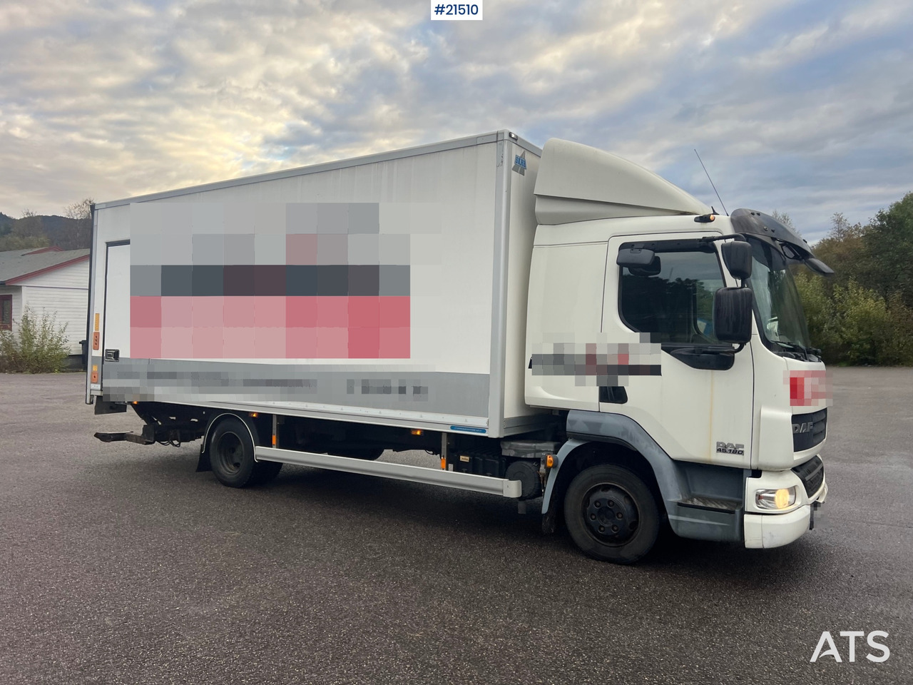 DAF LF 45 4x2 Skapbil m/ lift Rep.Objekt - Box truck: picture 2 DAF LF 45 4x2 Skapbil m/ lift Rep.Objekt - Box truck: picture 2