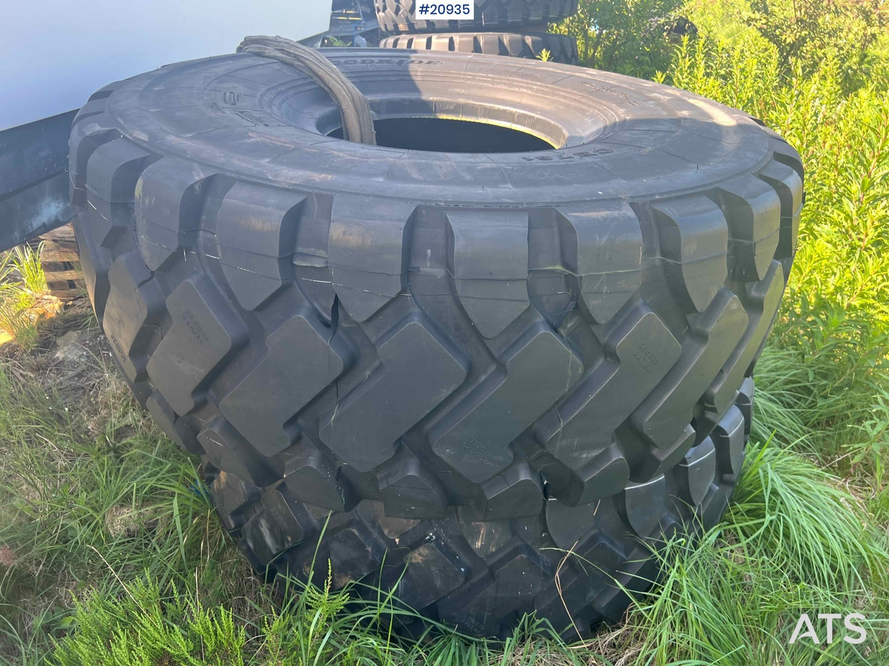 Dekk Til Moxy dumper - Wheel and tire package for Construction machinery: picture 5 Dekk Til Moxy dumper - Wheel and tire package for Construction machinery: picture 5