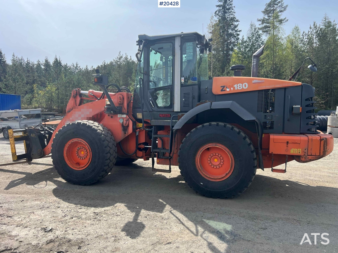 Hitachi ZW 180 - Wheel loader: picture 3 Hitachi ZW 180 - Wheel loader: picture 3