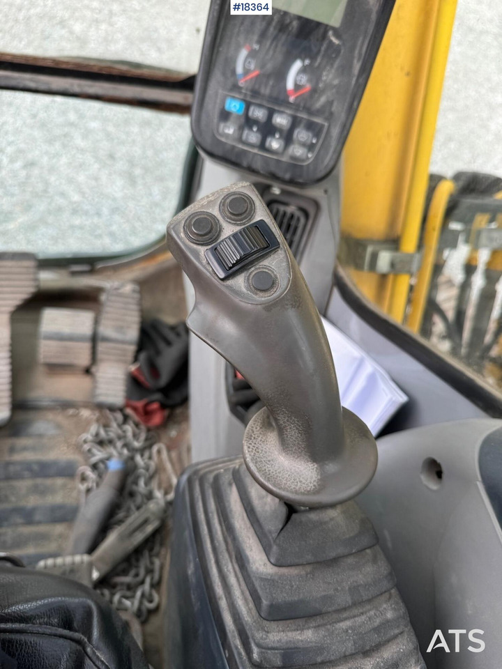 Excavator Kobelco E215B: picture 23 Excavator Kobelco E215B: picture 23