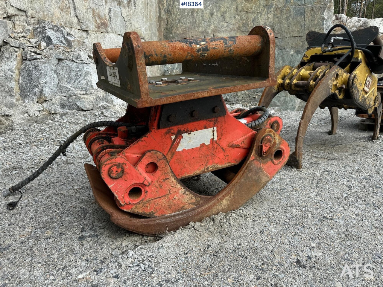 Excavator Kobelco E215B: picture 27 Excavator Kobelco E215B: picture 27