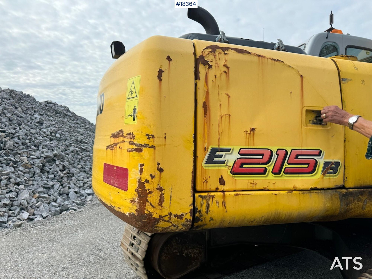 Excavator Kobelco E215B: picture 37 Excavator Kobelco E215B: picture 37
