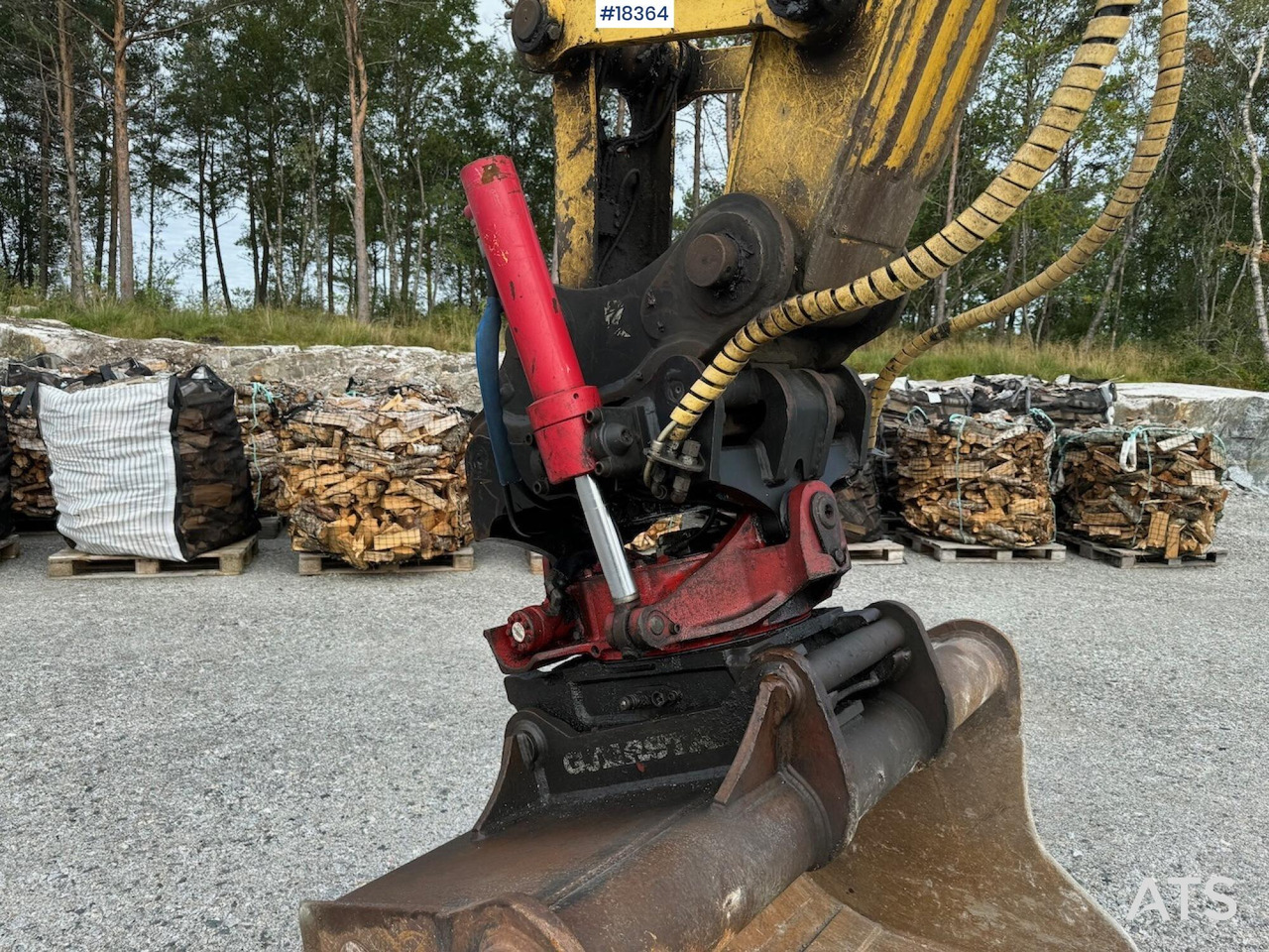 Excavator Kobelco E215B: picture 13 Excavator Kobelco E215B: picture 13