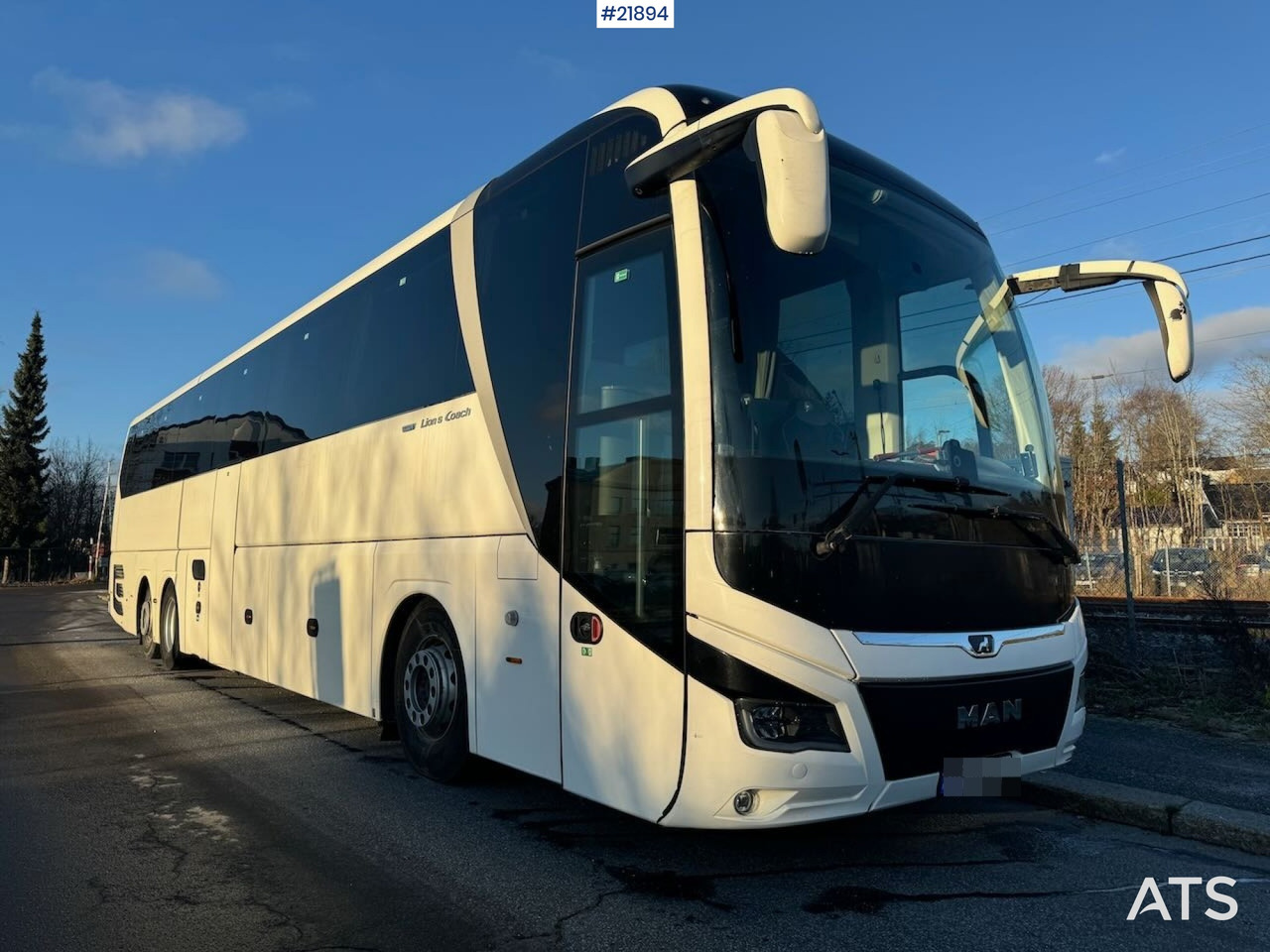 MAN Lion´s Coach 6x2 Turbuss. 63 seter. SE VIDEO - Coach: picture 3 MAN Lion´s Coach 6x2 Turbuss. 63 seter. SE VIDEO - Coach: picture 3