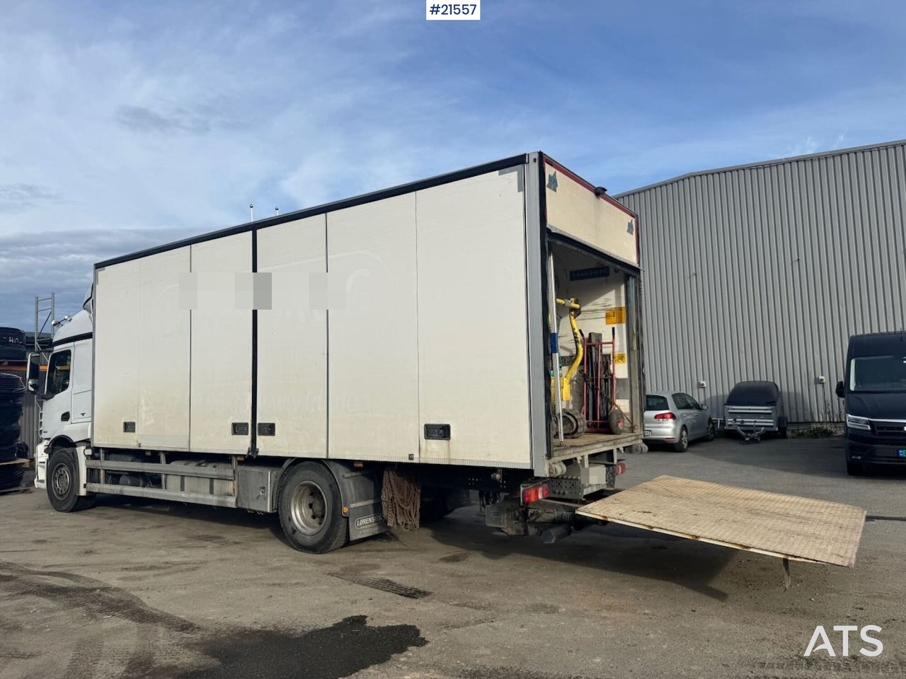 Mercedes Actros 1832 - Box truck: picture 4 Mercedes Actros 1832 - Box truck: picture 4
