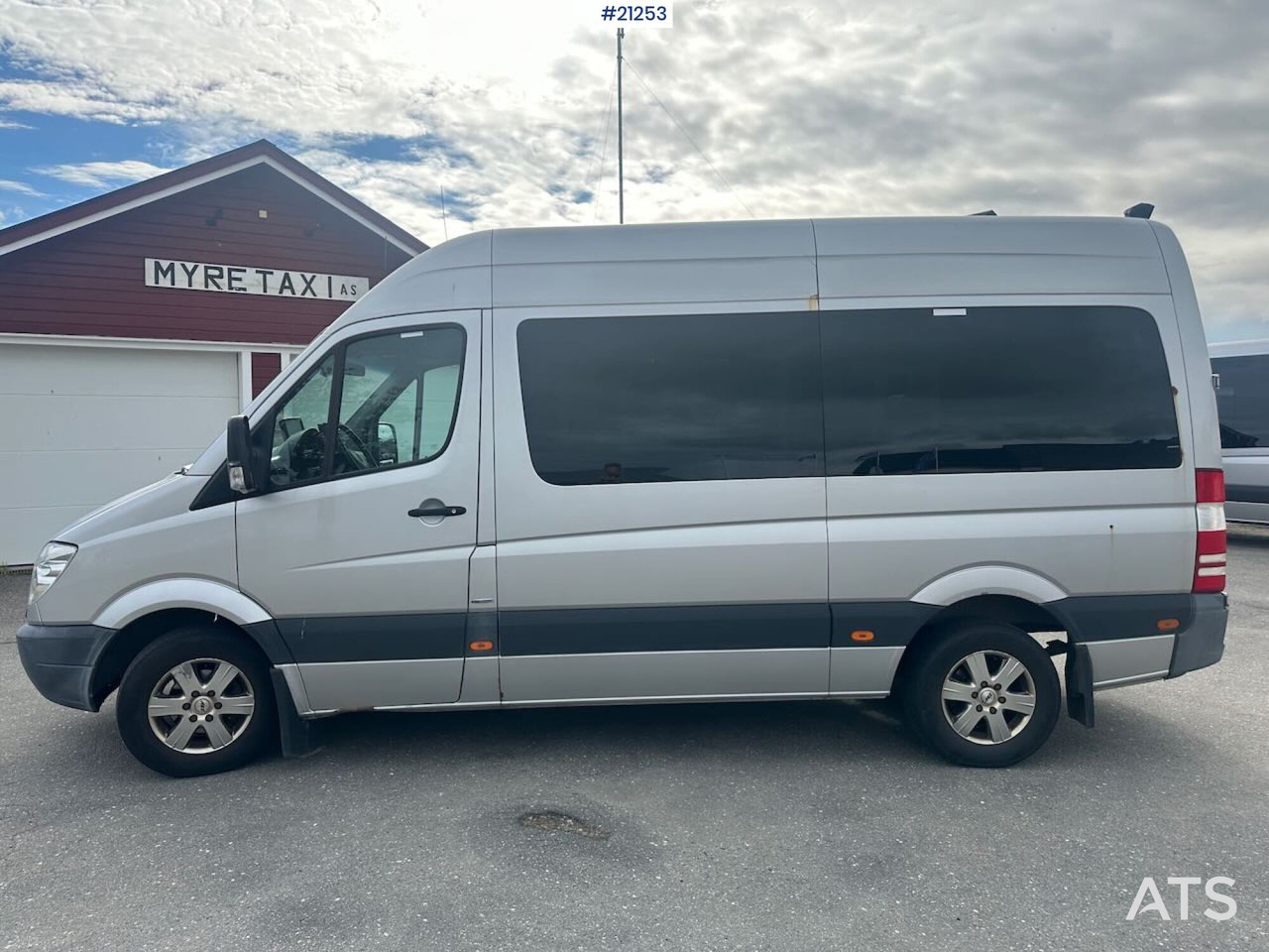 Mercedes Sprinter - Minibus, People carrier: picture 3 Mercedes Sprinter - Minibus, People carrier: picture 3