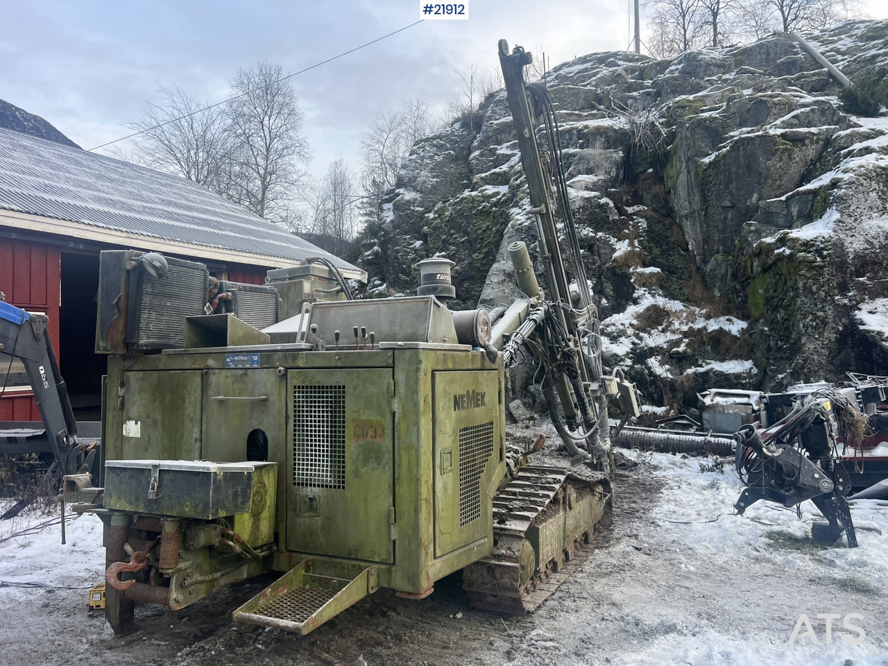 Nemek 503 TXI borerigg m/ lite timer i forhold til alder - Drilling rig: picture 2 Nemek 503 TXI borerigg m/ lite timer i forhold til alder - Drilling rig: picture 2