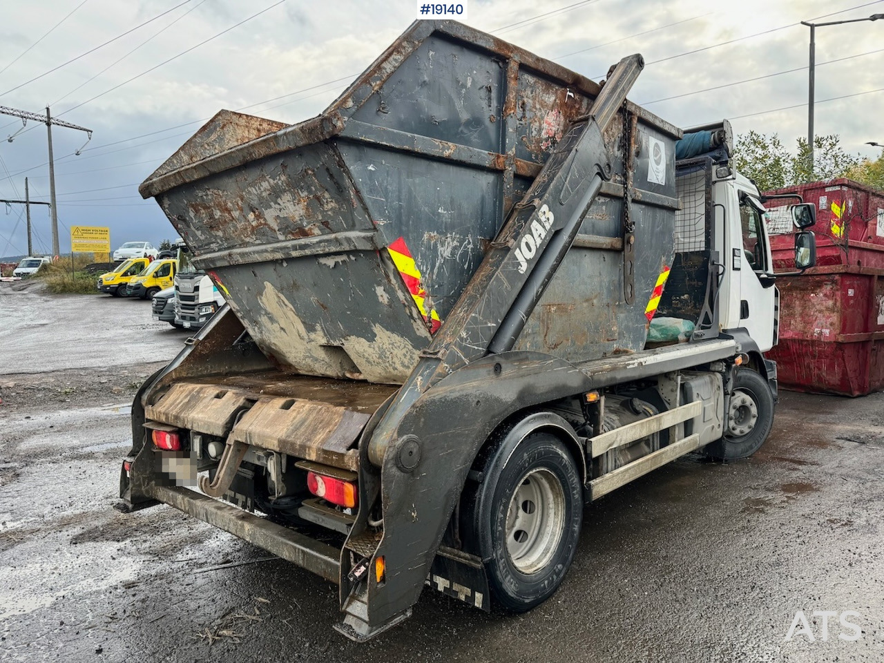 Renault D16 - Skip loader truck: picture 3 Renault D16 - Skip loader truck: picture 3