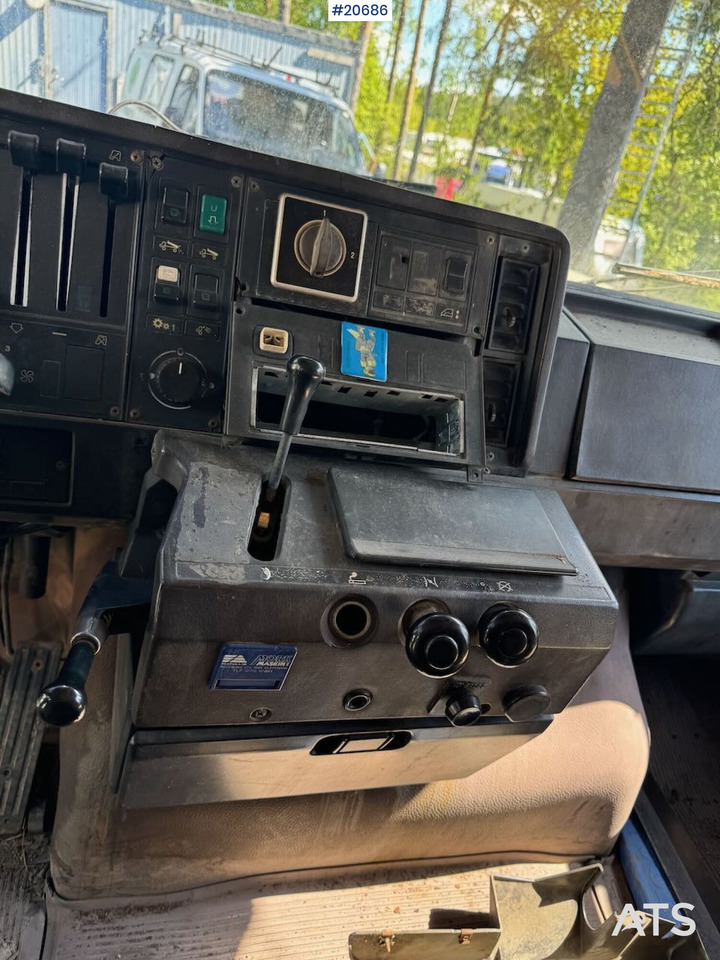 Tipper Scania 112H: picture 19