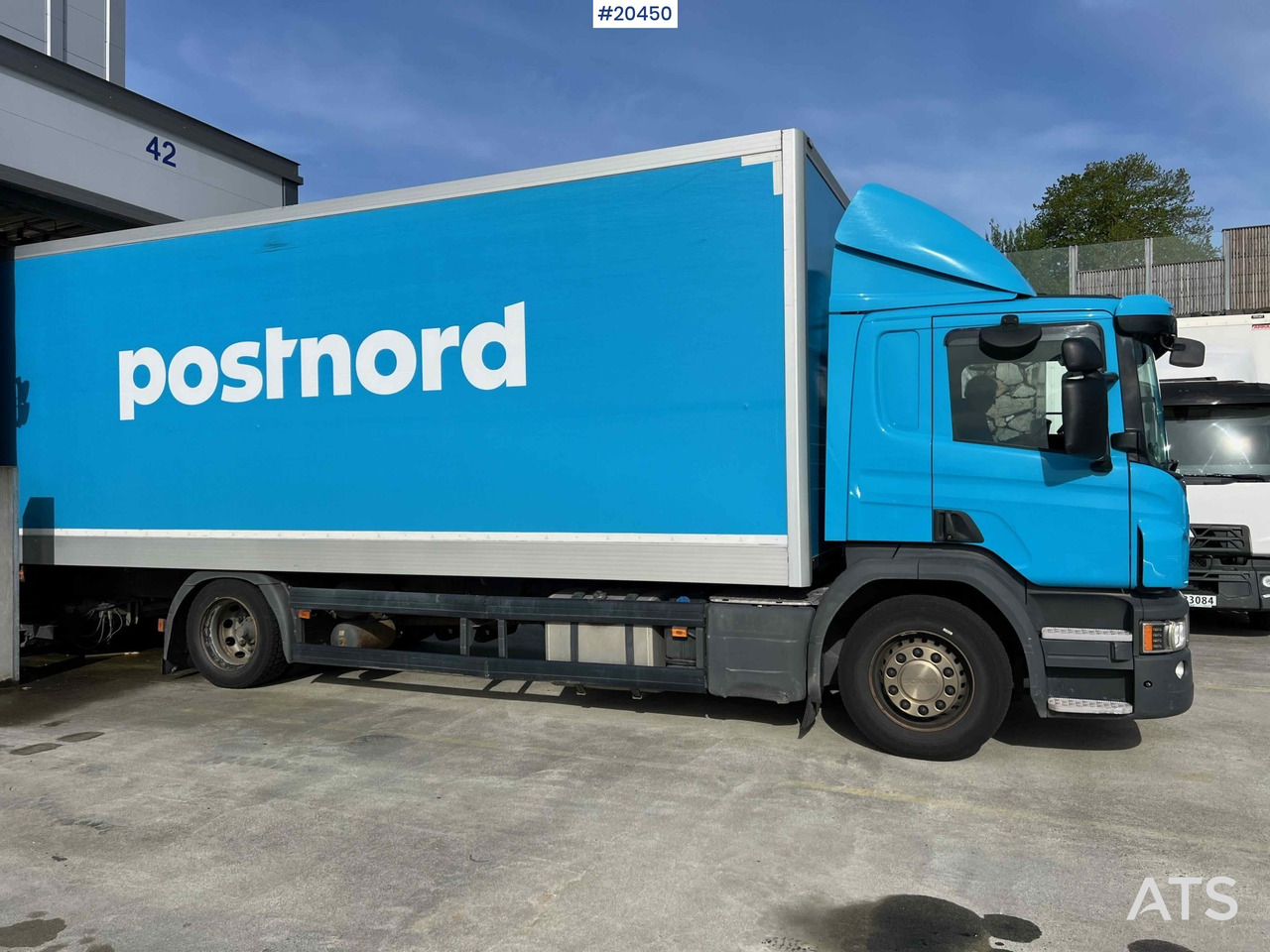 Scania P280 - Box truck: picture 2 Scania P280 - Box truck: picture 2