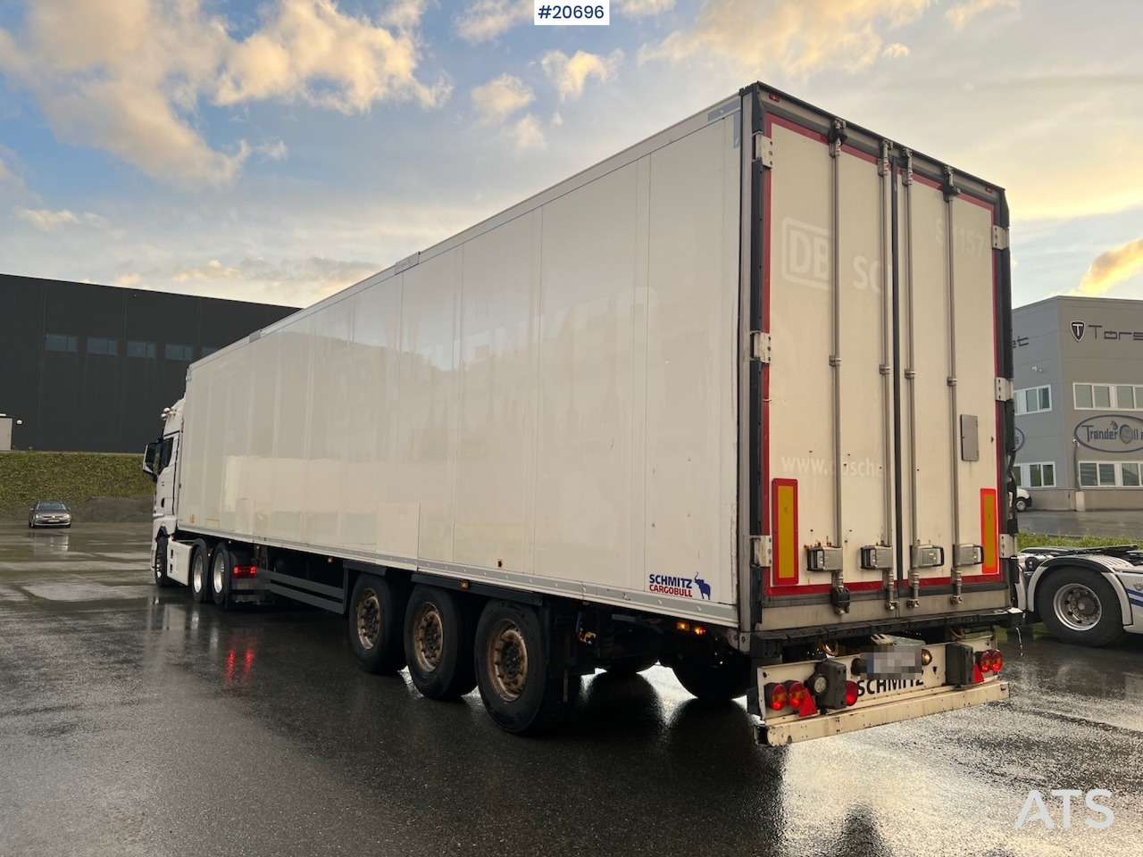 Schmitz thermotralle m/ Ny FRC godkjenning til 6/2028 , bommer, 2 temp soner & ny service - Refrigerated semi-trailer: picture 1 Schmitz thermotralle m/ Ny FRC godkjenning til 6/2028 , bommer, 2 temp soner & ny service - Refrigerated semi-trailer: picture 1
