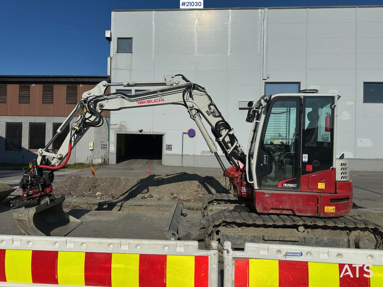 Mini excavator Takeuchi TB280FR: picture 6