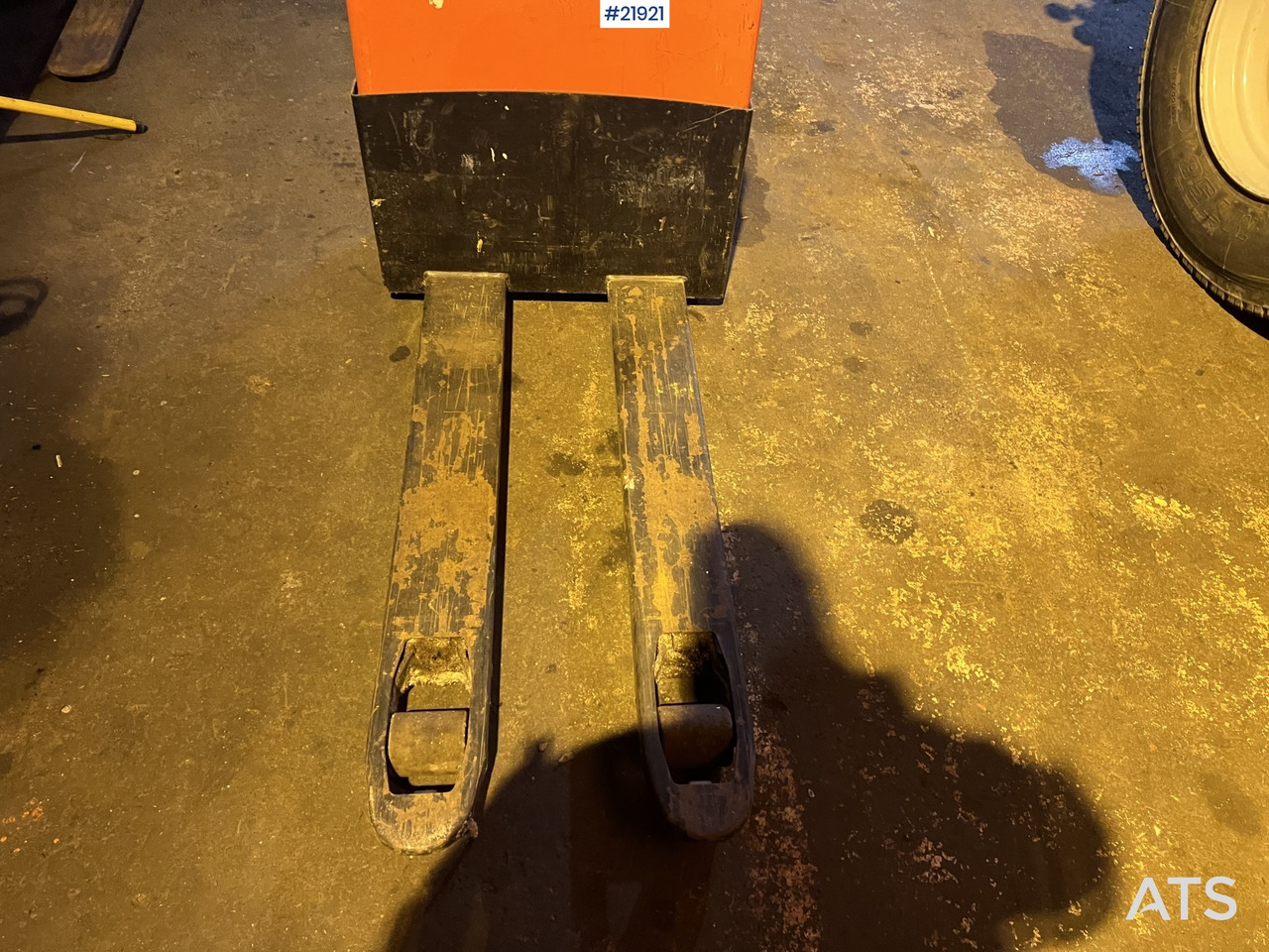 Toyota elektrisk pallejekk m/ løftekapasitet på 1300 kg - Pallet truck: picture 2 Toyota elektrisk pallejekk m/ løftekapasitet på 1300 kg - Pallet truck: picture 2