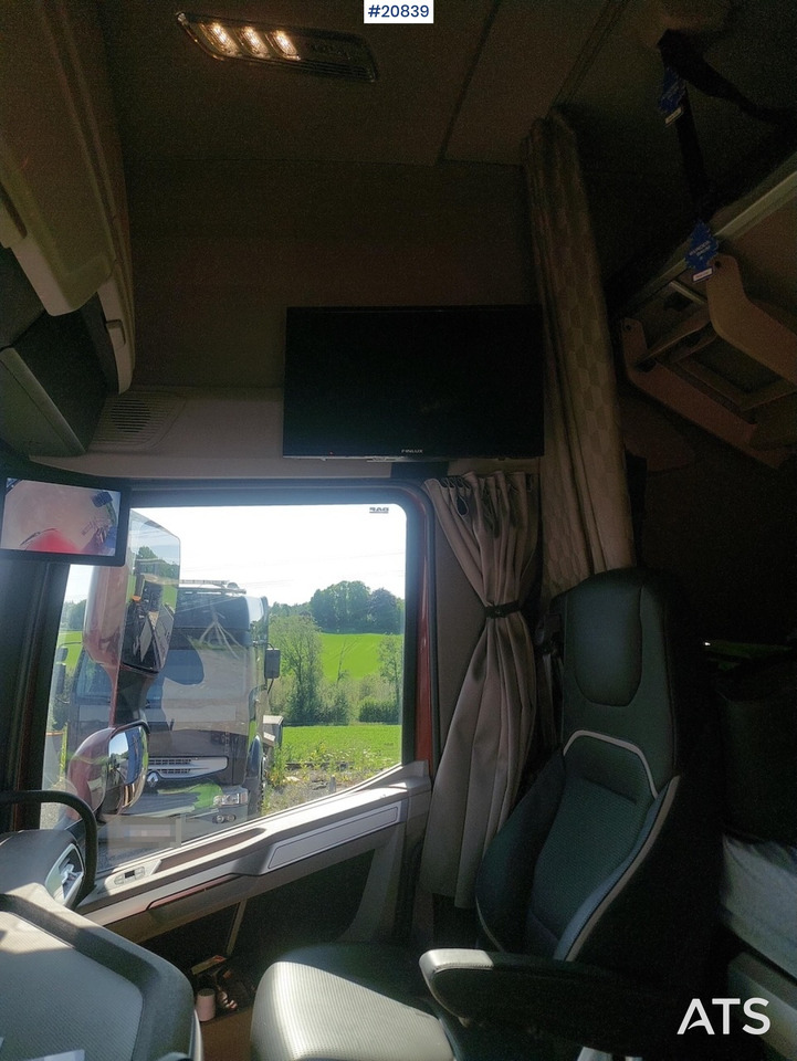 Tractor unit DAF XG+ 530: picture 9