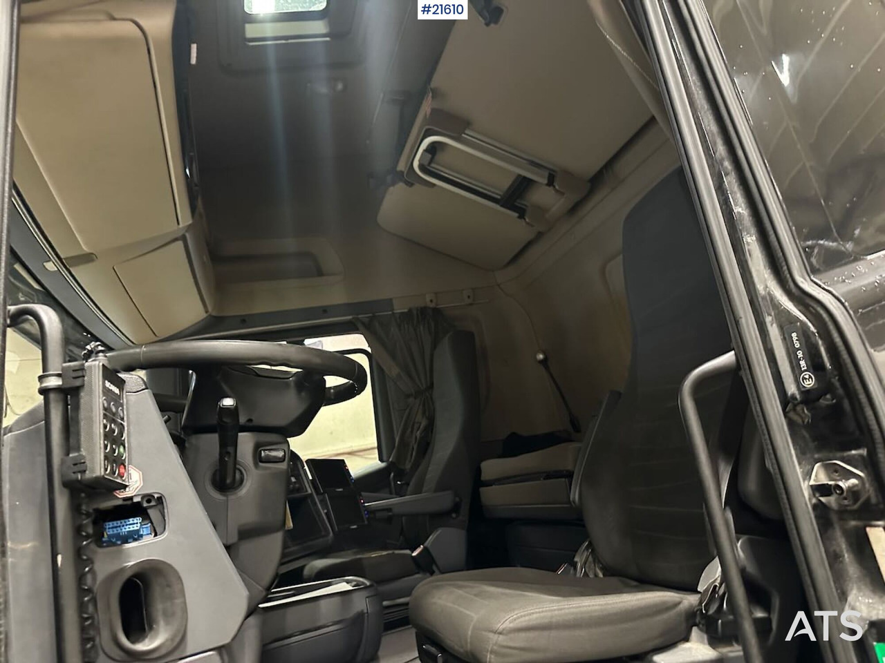 Tractor unit Scania R620: picture 29