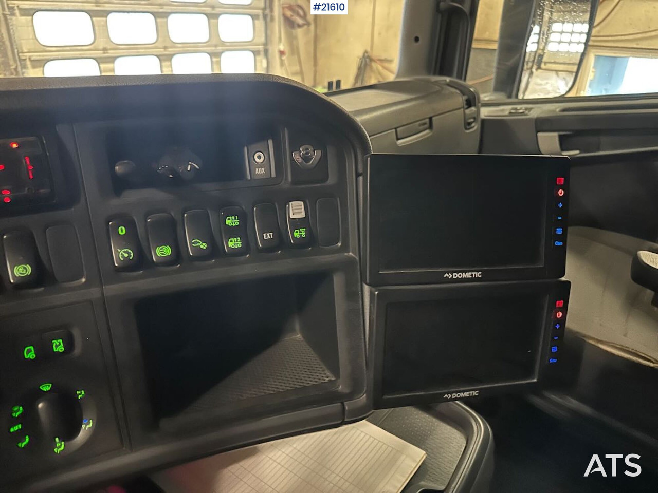 Tractor unit Scania R620: picture 38