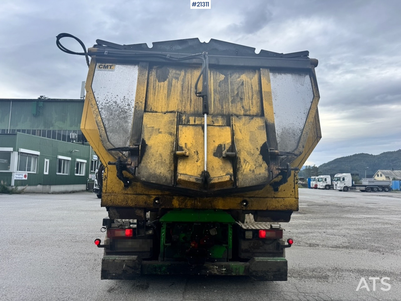 Volvo FH16 750 - Hook lift truck: picture 5 Volvo FH16 750 - Hook lift truck: picture 5